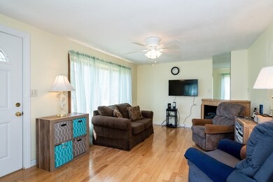 25 Pomeroy St, Easthampton, MA 01027 - photo 3