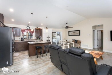 06-Living Room_IMG_6591