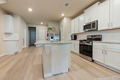 6123 Quiet Oak Place, San Antonio, TX 78219 - photo 6