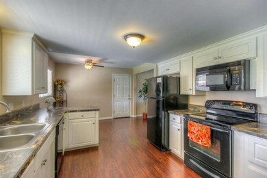 2 Kitchen (3)