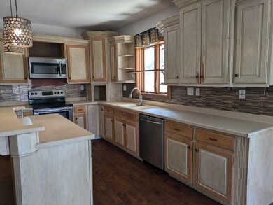 1622 240th St, Decorah, IA 52101 - photo 6