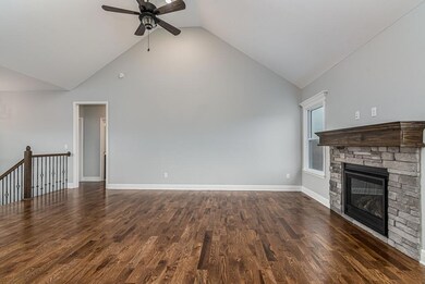 2703 Stone Creek Ave, Tonganoxie, KS 66086 - photo 7