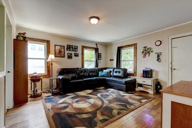 05-3841 11th St-5