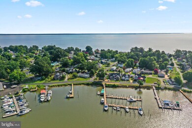 219 Sulgrave St, Colonial Beach, VA 22443 - photo 4