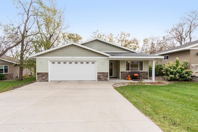 315 Fairgrounds Rd unit 104, Alexandria, MN 56308 - photo 2