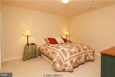 9705 Biggs Rd, Middle River, MD 21220 - photo 5