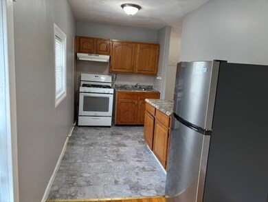 193 Snell St unit 3 North, Fall River, MA 02721 - photo 4