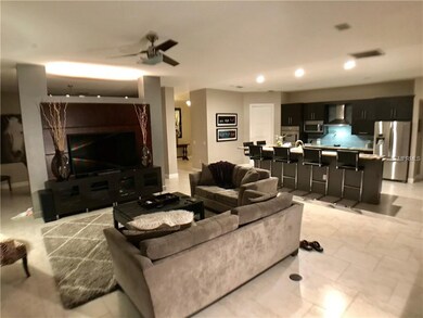 Greatroom/kitchen combo