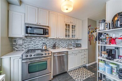 225 St Pauls Ave unit 12M, Jersey City, NJ 07306 - photo 2