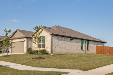 8900 Trumpeter Ln, Fort Worth, TX 76131 - photo 2