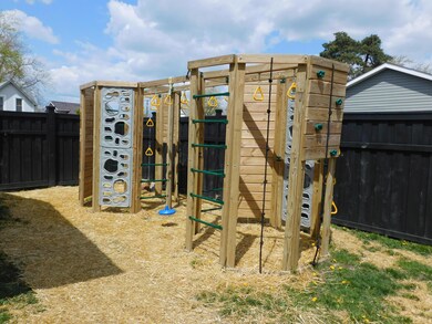 322 S Plum St, Marysville, OH 43040 - photo 7