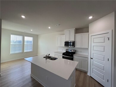 4808 W Planetree St, Fayetteville, AR 72704 - photo 5