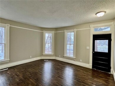 308 E Lucy Webb Rd, Raymore, MO 64083 - photo 4