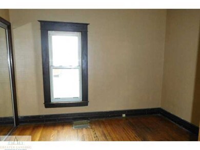 806 W Lapeer St, Lansing, MI 48915 - photo 4