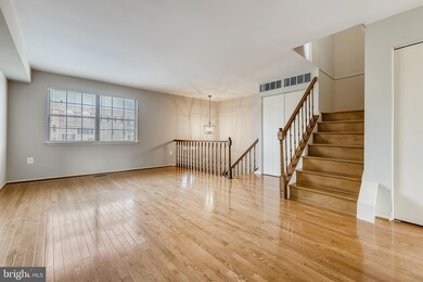 4713 Grand Bend Dr, Catonsville, MD 21228 - photo 2