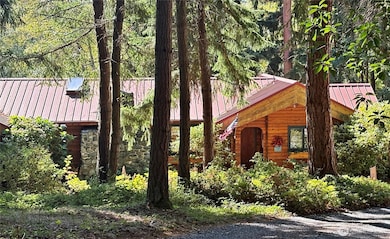 898 E Meadowood Ln, Freeland, WA 98249 - photo 4