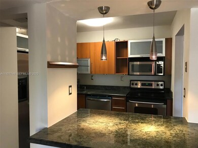 10431 N Kendall Dr unit D106, Miami, FL 33176 - photo 6