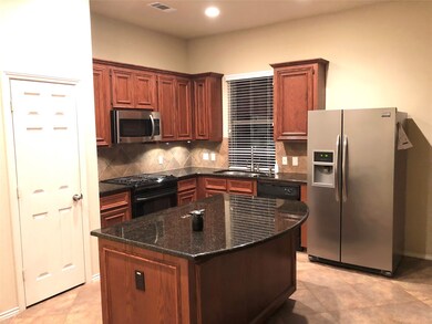 5111 Carson Hill Ln, Houston, TX 77092 - photo 4