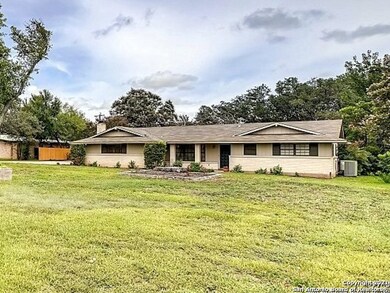 10715 Bar x Trail, Helotes, TX 78023 - photo 2