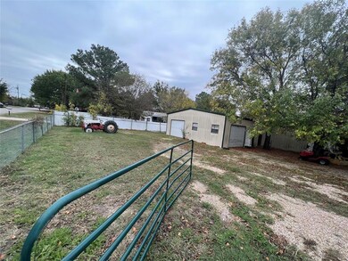 1304 Marie St, Joshua, TX 76058 - photo 2