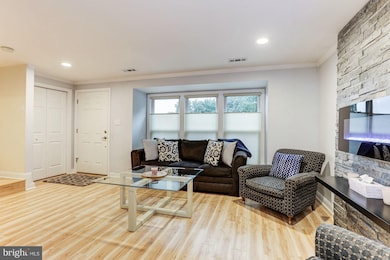 22424 Stablehouse Dr, Sterling, VA 20164 - photo 6