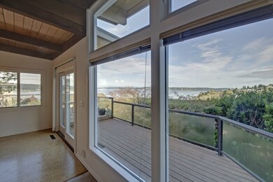 3715 Soundview Dr W, University Place, WA 98466 - photo 5