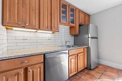 386 Riverway unit 8, Boston, MA 02115 - photo 6