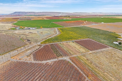 NKA5 E Desert Aire Dr SW, Desert Aire, WA 99349 - photo 3