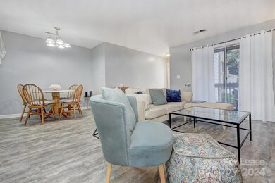 1041 Churchill Downs Ct unit I, Charlotte, NC 28211 - photo 5