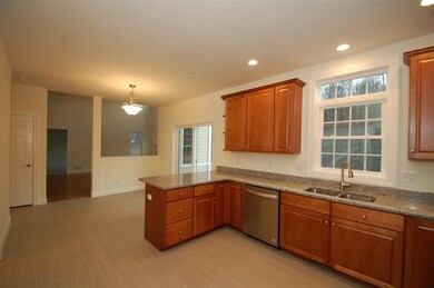 48 Colleen Cir unit 82, Hooksett, NH 03106 - photo 2