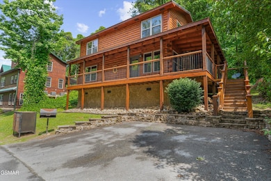 2377 Alpine Village Way, Pigeon Forge, TN 37863 - photo 3