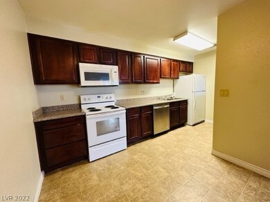 5031 Indian River Dr unit 182, Las Vegas, NV 89103 - photo 4