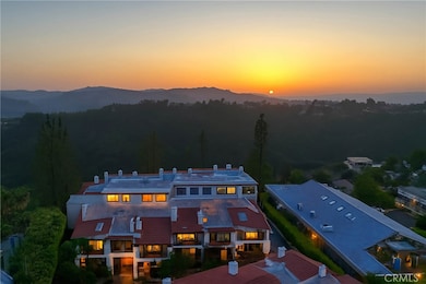 2311 Roscomare Rd unit 16, Los Angeles, CA 90077 - photo 3