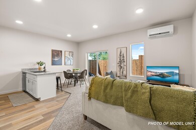 35_4_2028 sunset dr 9, medford-03