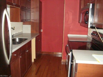 26175 Raintree Blvd unit D10, Olmsted Falls, OH 44138 - photo 2