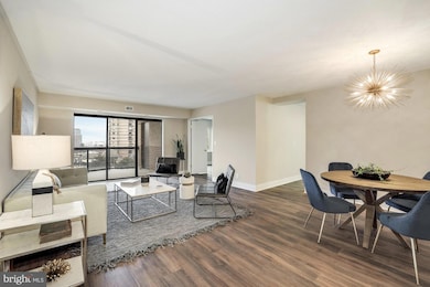 The Rotonda unit 603, McLean, VA 22102 - photo 3