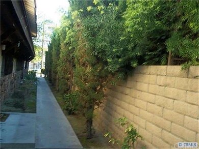TREE LINED PRIVATE COMMUNITY