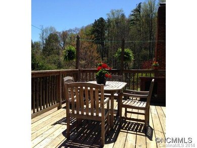 Large elevated deck w/views