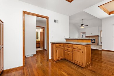 6815 Widmer Rd, Shawnee, KS 66216 - photo 6