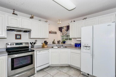 8313 Raleigh Cir, Pensacola, FL 32534 - photo 6