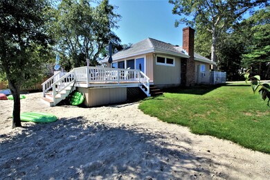 BEACH & DECK