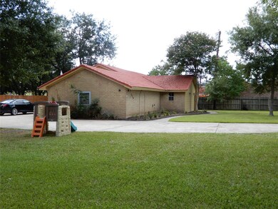 210 Beaumont Dr, Magnolia, TX 77354 - photo 6