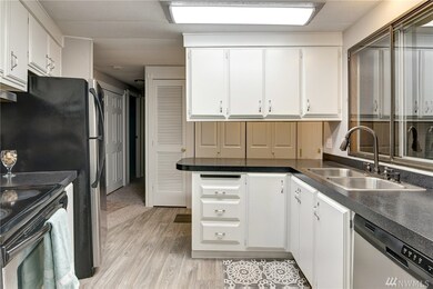 11423 126th St E unit 215, Puyallup, WA 98374 - photo 7