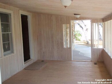 21018 Scenic Loop Rd, Helotes, TX 78023 - photo 5