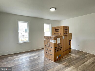 364 Wilkes St, Berkeley Springs, WV 25411 - photo 5