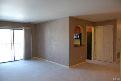 853 Cold Spring Rd unit 6, Allentown, PA 18103 - photo 2