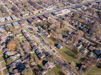 11688 Wayburn St, Detroit, MI 48224 - photo 6