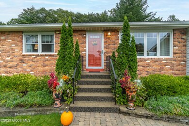 19 Concord Dr-19