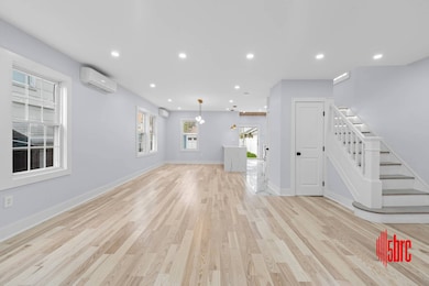 34-26 209th St, Flushing, NY 11361 - photo 4