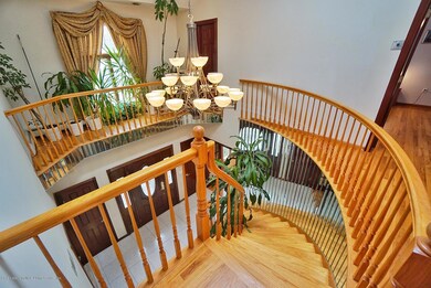 (6) Foyer View from Second Floor
